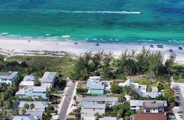 FREE WiFi & Trolley ONLY STEPS to Pristine Sandy Beach NO Roads to Cross!