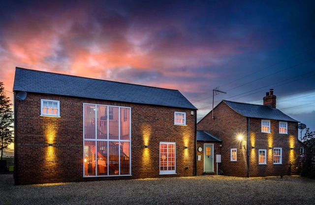 French Themed 2-bed Cottage on the Norfolk Wash