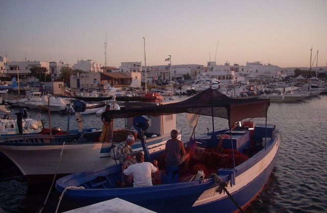 Fresh renov. Penthouse, sea views, right on the fishing port, 50 m sea