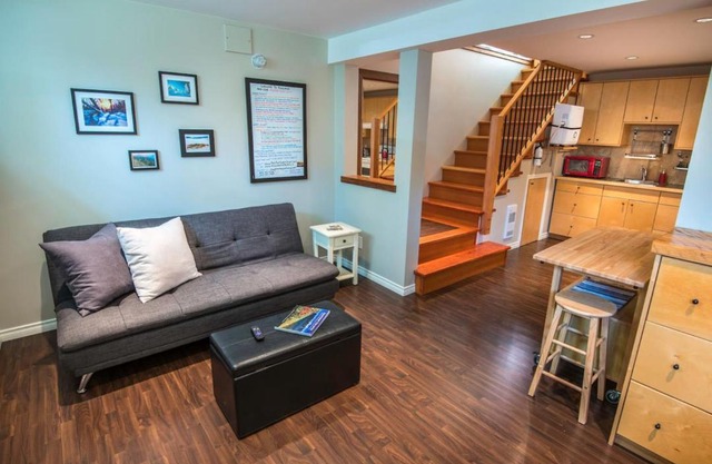 Fresh Studio Apartment in Central Rossland