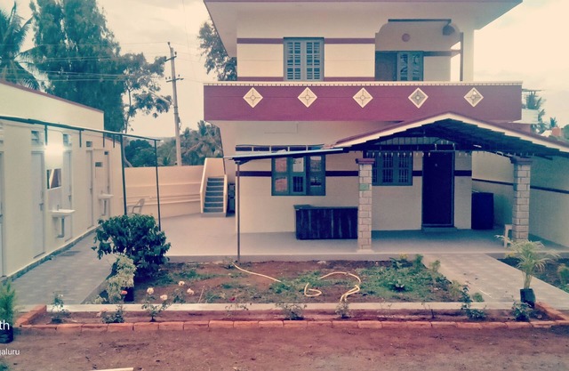 Freshen Up And Stay At Namma Chikmagaluru