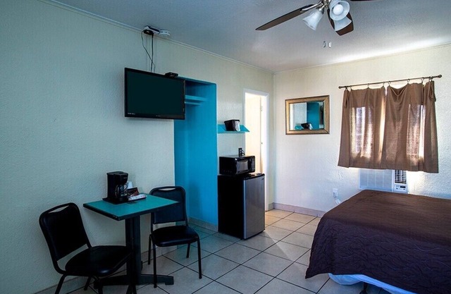 ❤️FRIENDLY & CLEAN BOUTIQUE MOTEL 8❤️