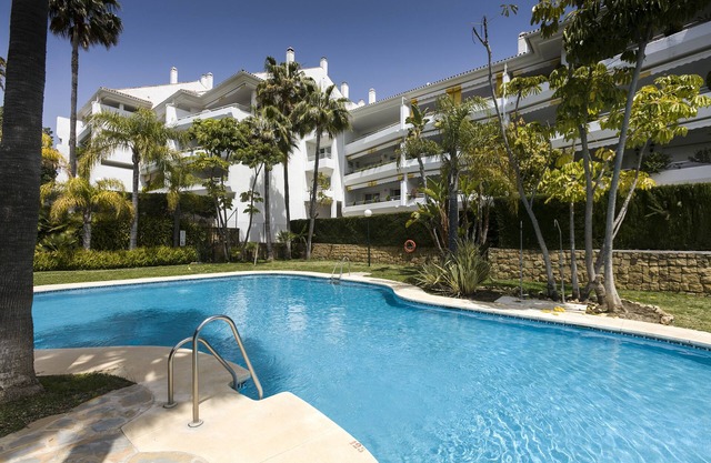 Front line golf apartment in Marbella