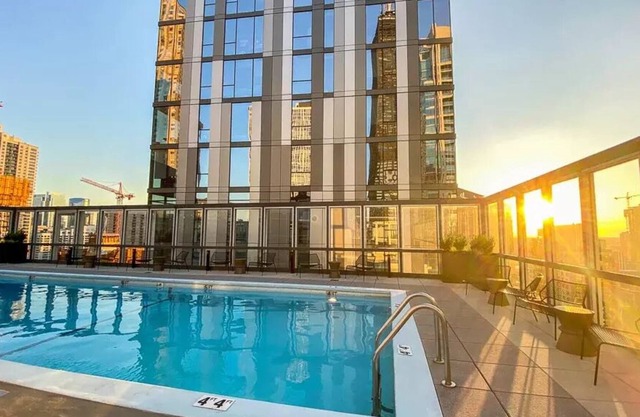 Frontdesk | Studio Apt near Streetville District