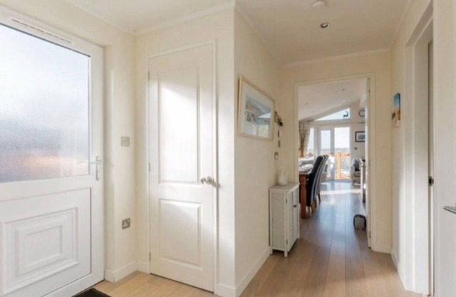 Fuchsia Lodge, dogs stay free, luxurious lodge on Rockley Park, Poole Harbour