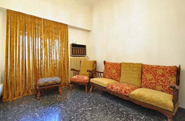 Full Furnished House with Garage, yard, near Pireus Port 10 min. Perama shipyard