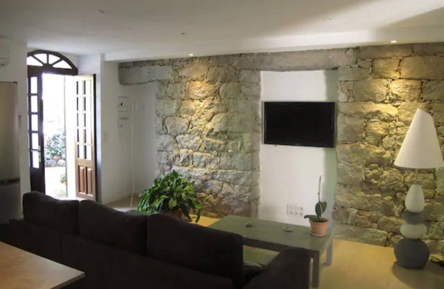 Fully-equipped apartment in the heart of the village of Muratellu.