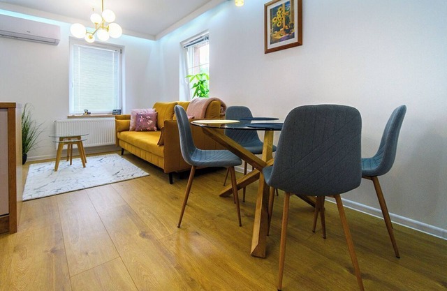 Fully equipped flat near Książ Castle, Szczawno-Zdrój, kitchen, AC,WIFI, parking