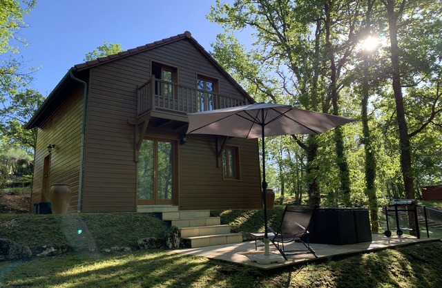 Fully-equipped, renovated chalet near Souillac in the Dordogne