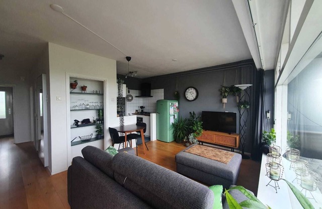Fully Equipped, Spacious Apartment + View [romantic Getaway]