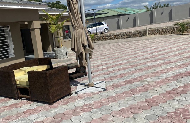 Fully furnished 3 bedroom family sized apartment -15 minutes from the airport.