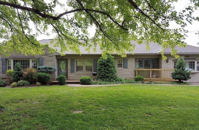 Fully furnished house sits on Lucas Oil Golf Course