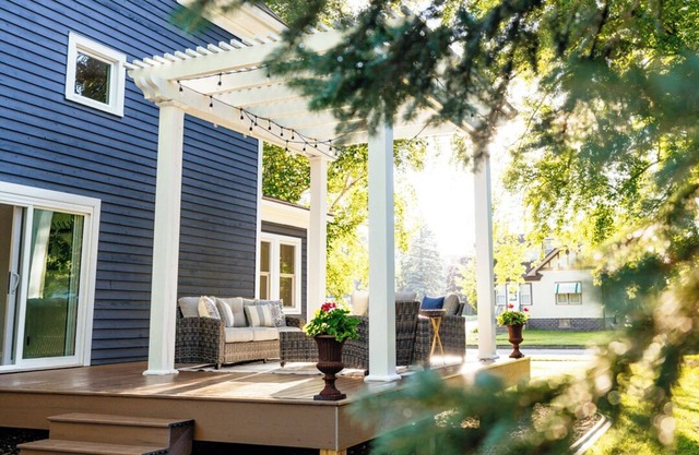 Fully Furnished, Stunning Newly Remodeled 3BR Home