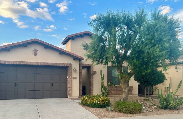 Fully Furnished 2BR in Encanterra, Pets Friendly, Resort Amenities, 3 month min