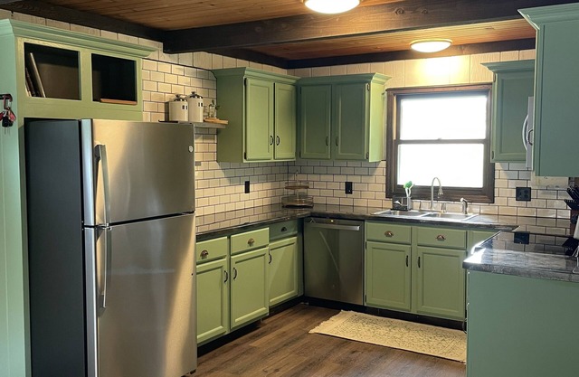 Fully Remodeled Two-Bedroom Cabin on the River