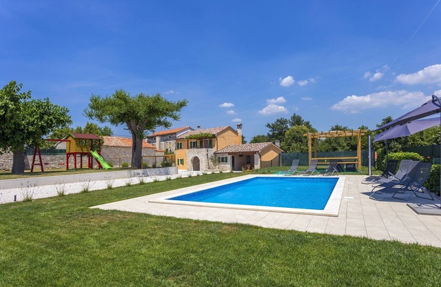 Fully Renovated Villa in quiet surroundings.