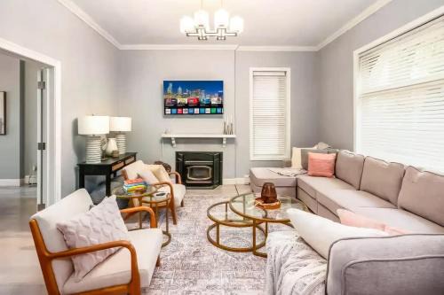 Fun upscale oasis w hot tub near OSU & Short North