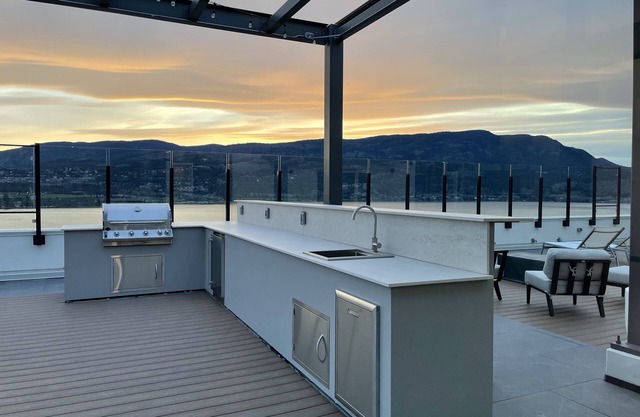 Furnished 2bed/2bath in downtown Kelowna