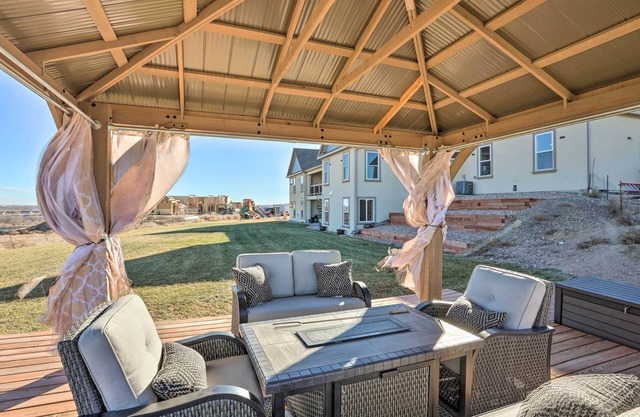 Furnished Patio + Home Gym: Brighton Family Home!
