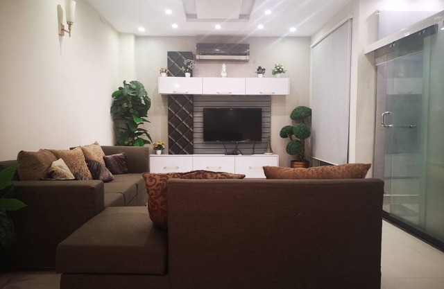 Furnished Studio Apartment