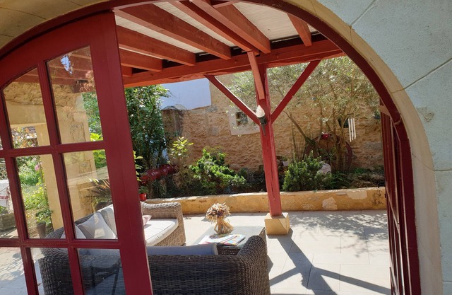 Furnished Tursan T2