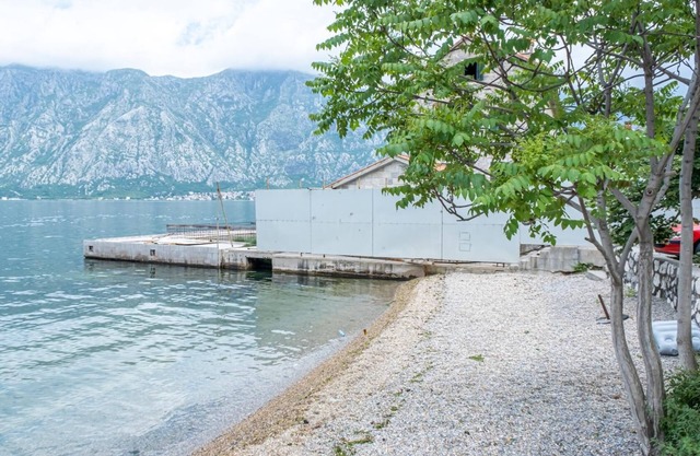 Furnished Vacation Flat Near Sea in Montenegro