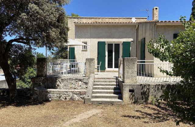Furnished villa with 5 bedrooms and garden near Montpellier