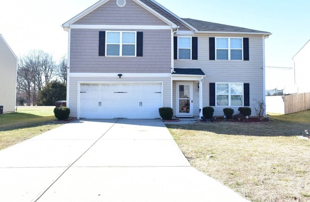 Furniture market, HPU, peaceful family house for vacation or business