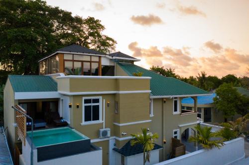 Fuvahmulah Central Hotel