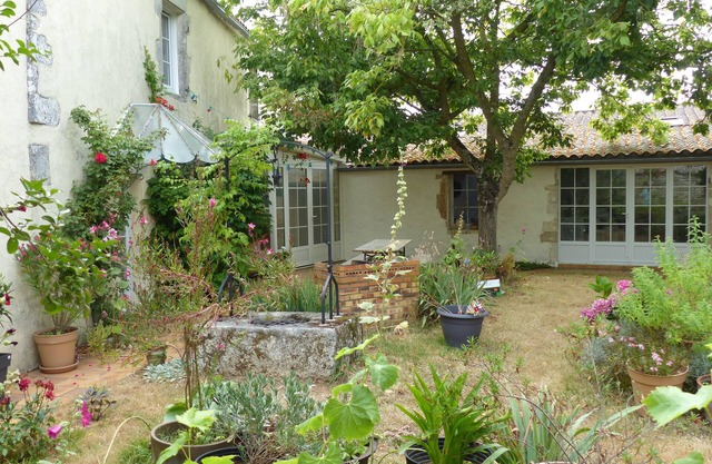 Gîte 4 persons; Autour d'un Puits