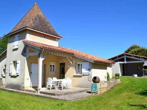 Gîte authentique avec piscine privée, WiFi et espace nature - FR-1-653-274