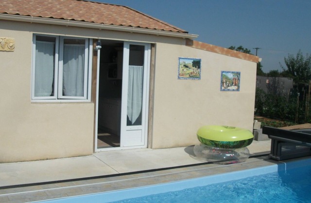 Gîte Avec Piscine 2 Personnes + 1 Enfant