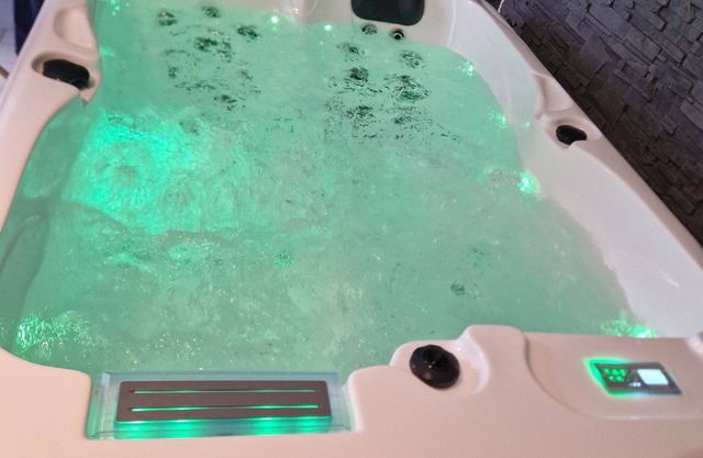 Gîte Avec Jacuzzi Privatif