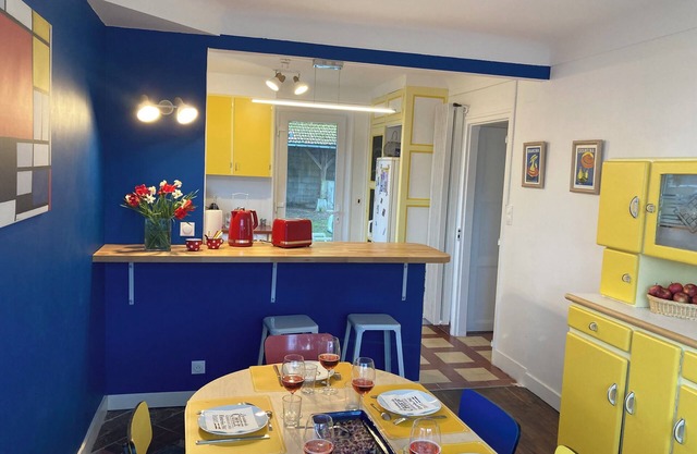 Gîte Carré Vintage: Play with time! House + garden, near Laon/Reims/A26