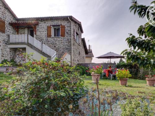 Gîte chaleureux à 15 min de St-Etienne, 2 chambres, terrasse, jardin, animaux acceptés - FR-1-496-4
