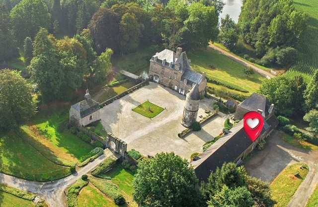 Gîte du Château de la Haye, I History and Nature