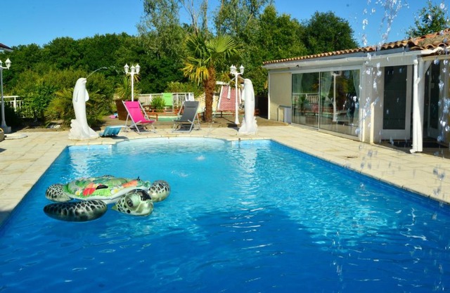 Gîte d hôte jacuzzi piscine sauna privés