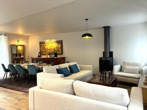 Gîte de Charme à Autry-Issards, 8 pers, Animaux Acceptés - FR-1-489-577