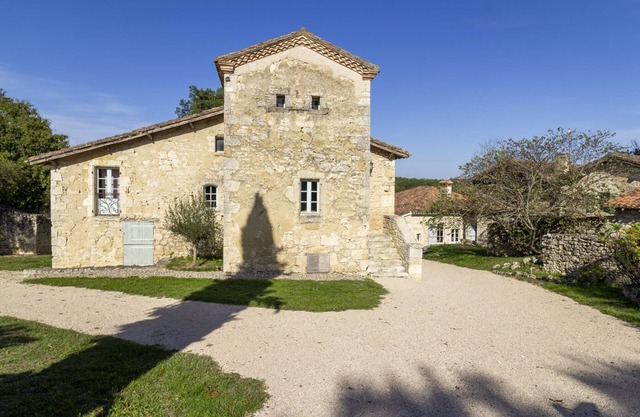 Gîte de Charme Avec Piscine - 1 à 13 Personnes