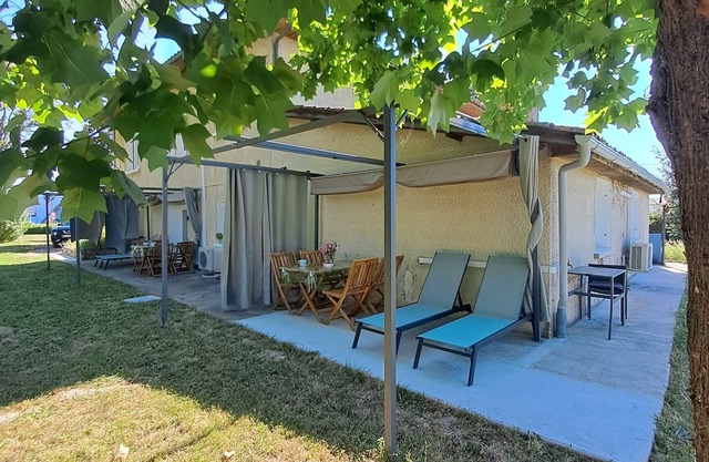 Gîte de L'akwaba Logement T2 Buzet-sur-baïse 47160 - LOT ET Garonne