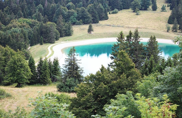 Gîte Entièrement Refait Dans une Ferme Comtoise au Milieu de la Nature