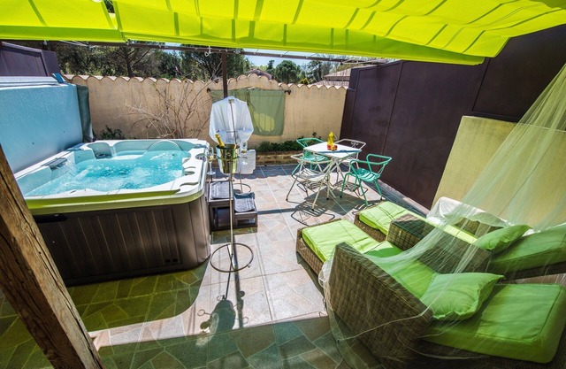 Gîte Haut de Gamme Avec Jacuzzi Privatif