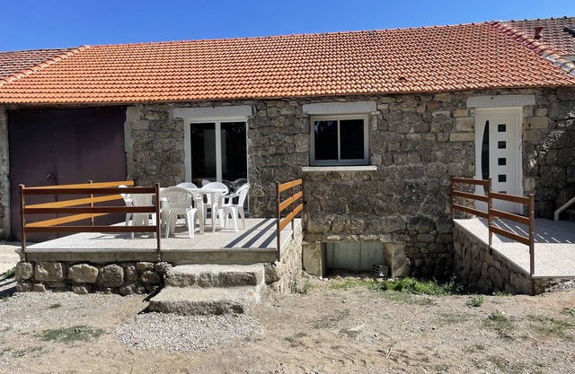 Gîte la Ferme de Palhères Oubliez vos Soucis Dans ce Logement Spacieux et Serein