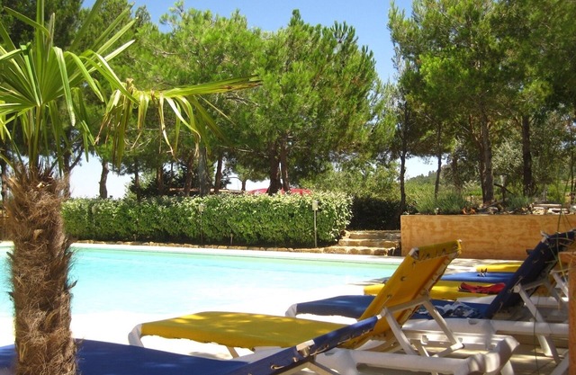 Gîte Le Cabanon, Avec Piscine Idéal 2 Adultes et 2 Enfants