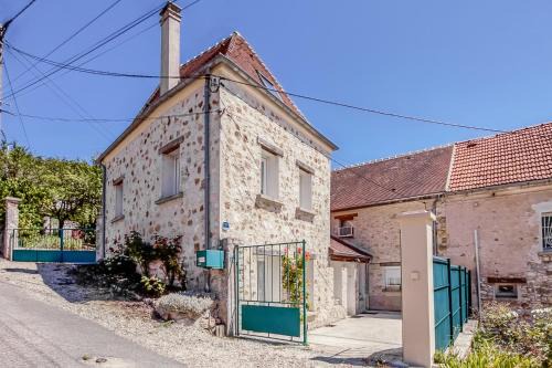 Gîte Leomie - Maison en pierre au pied des vignes - Monthurel