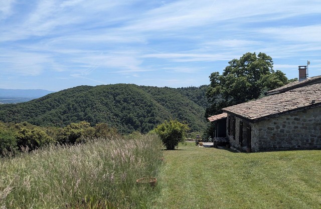 Gîte - nature, calm, hiking, tourism in Ardèche verte
