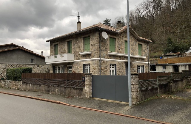 Gîte Pour Détente ou Sportif Village Typique, Épicerie Bar. .animaux non Accepté