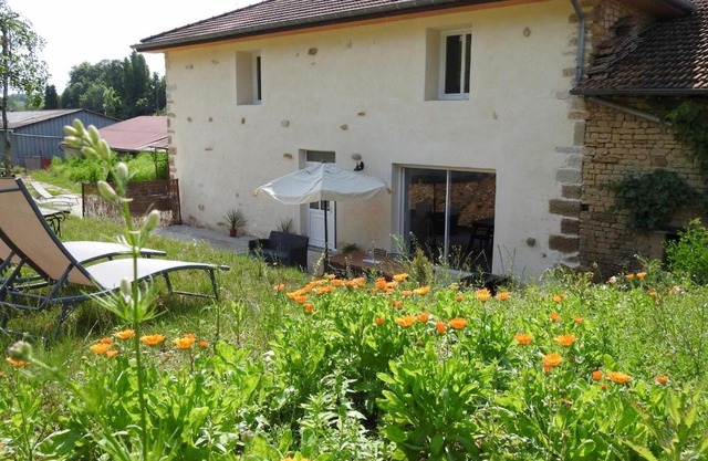 Gîte rénové 3 chambres avec cour et terrasse, proche musée et voie verte vers le lac du Der - FR-1-611-63