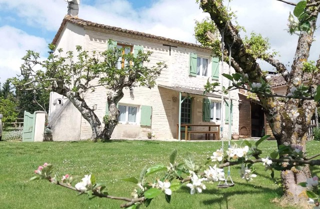 Gîte rural des Gravets, shared pool