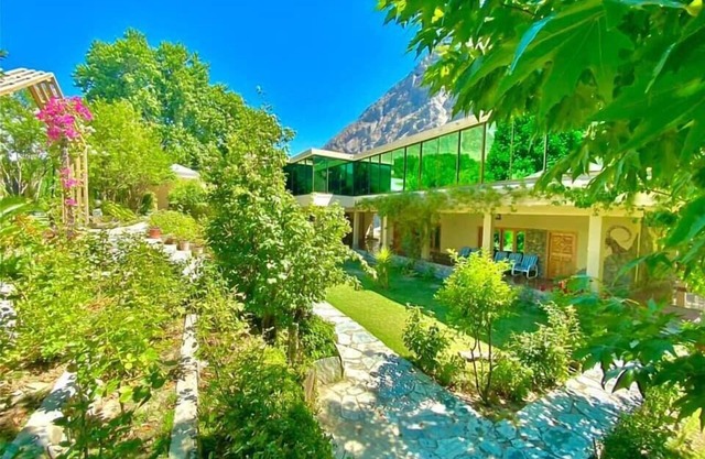 Gahirat Castle